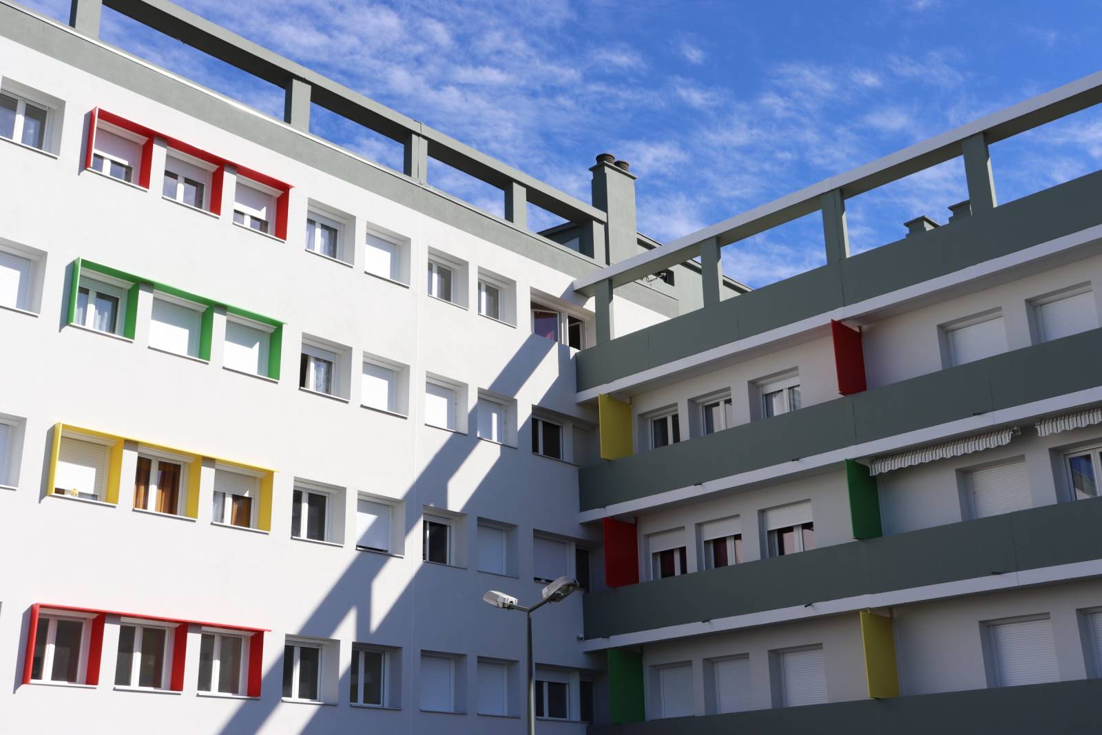Isolation Thermique par l'extérieur de la cité moderne d'Auterive en Haute-Garonne